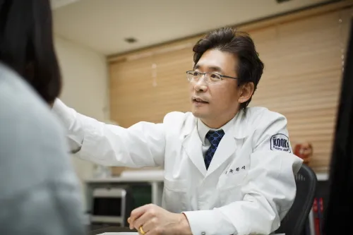 코 성형 부작용이 의심된다면 적절한 시기, 정확한 코 재수술 필요 이미지 2